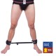 Barre en métal réglable avec menottes en cuir - 35 à 60cm 